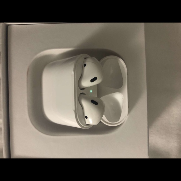 Brand new Apple AirPods - Picture 1 of 7